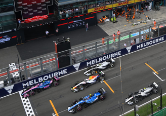 imprevistos e punições seguem adiando a sonhada formação de 22 carros na F1