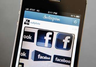 <p>Facebook estaria implementando hashtags para o serviço, assim como fazem Twitter e Instagram</p>