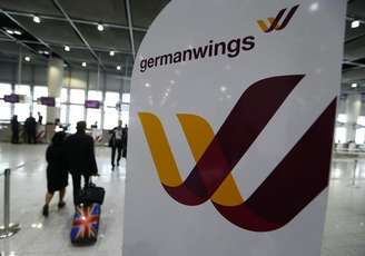 Logomarca da companhia aérea Germanwings no aeroporto de Duesseldorf. 24/03/2015