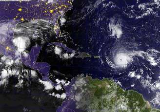 Imagem de satélite mostra o deslocamento do furacão Irma, que se aproxima do Caribe