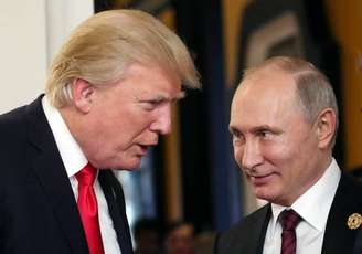 Donald Trump em reunião com Vladimir Putin