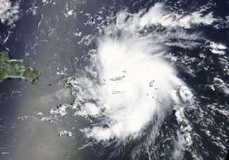 Foto de satélite do furacão Dorian perto das Ilhas Virgens norte-americanas
28/08/2019
EOSDIS/Divulgação via REUTERS
