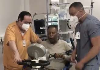 Pelé continua internado no Hospital Albert Einstein após remover um tumor do cólon direito (Foto: Reprodução / Instagram)