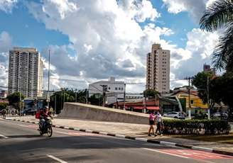 Local onde seria implantado o monumento fica na frente da prefeitura