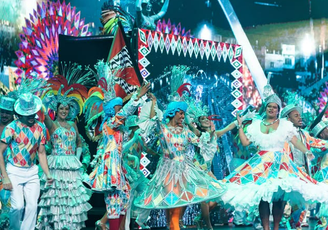 Roxy Dinner Show apresenta o espetáculo Aquele Abraço