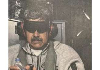 Nicolás Maduro aparece vendado sob custódia do governo americano após ser capturado na Venezuela