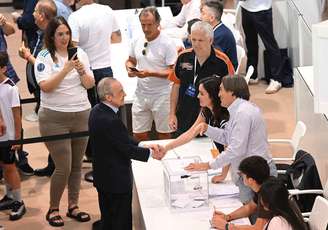 Florentino Perez vence eleição no Real Madrid -