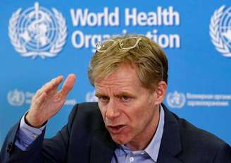 Diretor-geral assistente da OMS, Bruce Aylward, fala à imprensa em Genebra, na Suíça, nesta quarta-feira. 29/10/2014