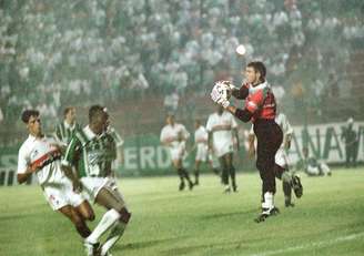 Zetti afirma ter feito a melhor partida da sua carreira contra o Palmeiras em 1994