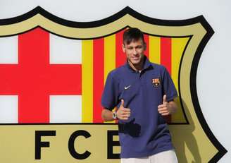 Caso se confirme a transferência, Neymar deve receber R$ 110 milhões líquidos no PSG (Foto: Josep Lago/AFP)