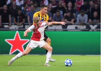 De Jong é um dos destaques do Ajax (Foto: AFP)