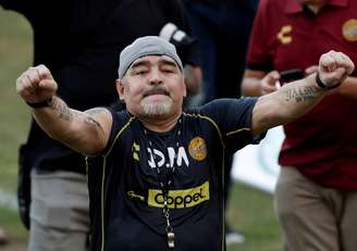 Maradona passou por uma cirurgia no cérebro 