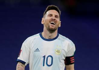Messi quase deu a virada à Argentina contra o Paraguai
