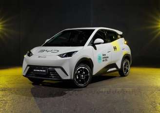 BYD Dolphin Mini, o carro elétrico mais vendido do Brasil, é um dos modelos que faz parte da frota de EVs da 99electric-Pro