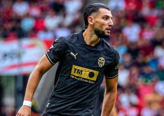 Antes de defender o Elche, Rafa Mir atuou por Valencia e Sevilla –