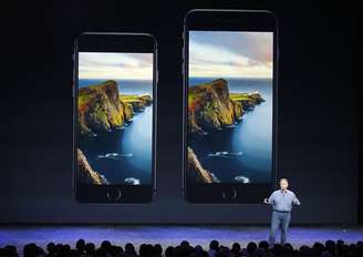 <p>Novos iPhones também deverão contar com um barômetro desenvolvido pela Nike, o Nike+</p>