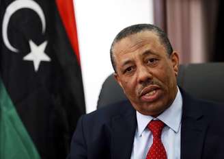 Premiê da Líbia reconhecido internacionalmente Abdullah al-Thinni durante entrevista à Reuters em Bayda. 15/2/2015.