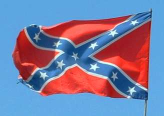 Bandeira dos confederados estava disponível em site de compras, mas foi retirada após pedidos