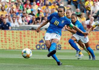 Marta converte cobrança de pênalti em jogo Brasil x Austrália
13/06/2019
REUTERS/Jean-Paul Pelissier