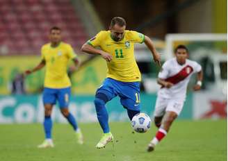 Everton Ribeiro foi um dos que voltaram da Seleção sem jogar bem na rodada do Brasileiro
09/09/2021 REUTERS/Ricardo Moraes