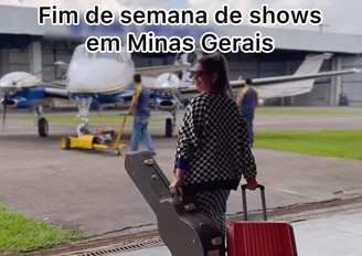 A cantora publicou imagens da aeronave nas redes sociais