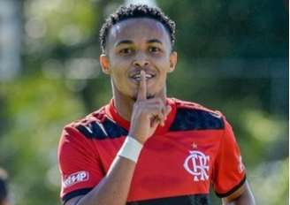 Lázaro é um nome de destaque do time jovem do Flamengo