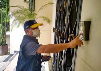 Recenseadores do IBGE começaram a visitar domicílios brasileiro nesta semana para colher dados do Censo 2022. Foto: Divulgação.