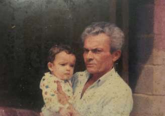 Eu e meu pai em uma das poucas fotos que tenho com ele @Guilherme Silva/Arquivo Pessoal