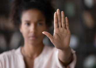 Seis mulheres denunciaram o líder de terreiro umbandista por crimes sexuais