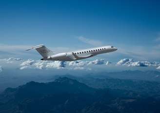 Jato Global 7500, da Bombardier, trouxe Carlo Ancelotti ao Brasil