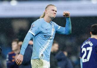 Erling Haaland (Manchester City) celebrando a vitória de sua equipe contra o Newcastle, no dia 21.02.2026. 