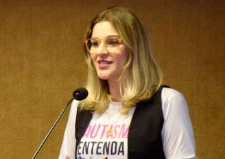 Jornalista Helga Oliveira morreu de leucemia