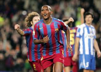 Samuel Eto’o brilhou com a camisa do Barcelona, ao lado de Ronaldinho Gaúcho e Messi (Foto: FCB/Arquivo)