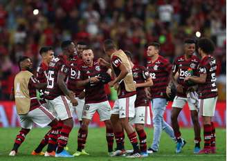 Jogadores do Flamengo comemoram vitória sobre o Grêmio e classificação à final da Libertadores
23/10/2019
REUTERS/Pilar Olivares