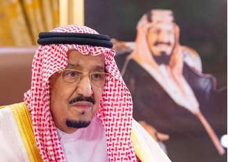 Rei Salman, da Arábia Saudita, em Riad
19/03/2020
 Bandar Algaloud/Cortesia da Corte Real Saudita/Divulgação via REUTERS