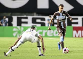 Em abril, pelo Campeonato Paulista, o Timão venceu o Santos, na Vila, por 2 a 0 (Foto: Rodrigo Coca/Ag. Corinthians)
