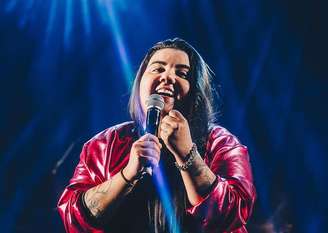 Yasmin Santos, cantora e compositora