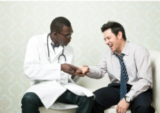 Tendinite: Uso do celular e computador, entenda a relação.