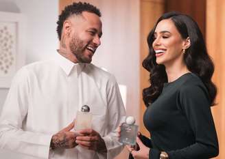 Neymar e Bruna Biancardi em campanha para marca de perfumes