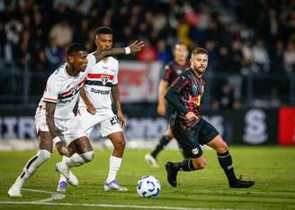 Red Bull Bragantino e São Paulo empatam pelo Brasileirão. 