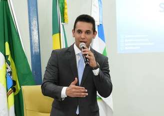 O prefeito de Mossoró, Allyson Bezerra, foi alvo de operação da Polícia Federal.