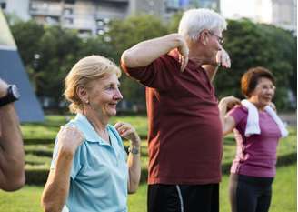 Veja os melhores exercícios para fortalecer os ossos
