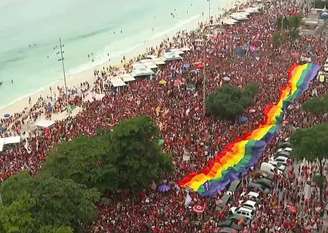 Apoiadores de Lula realizaram ato em Copacabana (RJ)