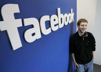 <p>Em 24 de outubro de 2007, investimentos de uma gigante de peso aumentam o valor do Facebook para US$ 15 bilhões; hoje a empresa vale US$ 171 bilhões</p>