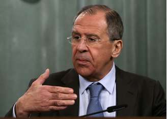 <p>Ministro de Relações Exteriores da Rússia, Sergei Lavrov, em conferência de imprensa em Moscou, em 4 de abril</p>
