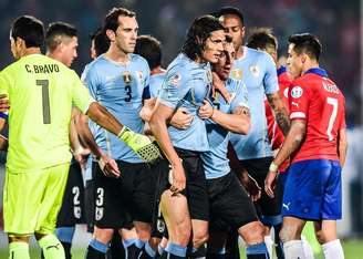 Jogo entre Chile e Uruguai foi tenso, polêmico e ainda não "digerido" por Sampaoli