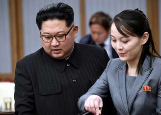  Kim Jong Un e a irmã Kim Yo Jong 
 27/4/2018    Korea Summit Press Pool/Pool via Reuters