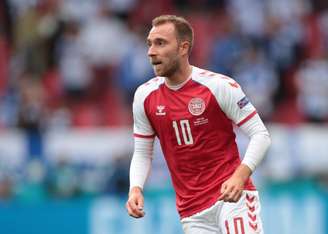 Christian Eriksen durante partida entre Dinamarca e Finlândia pela Eurocopa
12/06/2021 Pool via REUTERS/Hannah Mckay