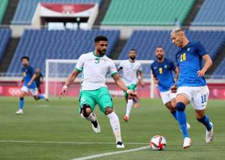 'Pombo' marcou dois gols na partida (Foto: AYAKA NAITO / AFP)