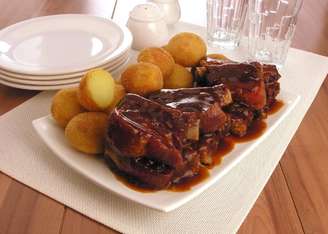 costelinha com molho barbecue